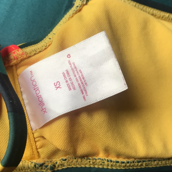 FREE (w/ bundle) Bikini Top xs - Picture 3 of 3